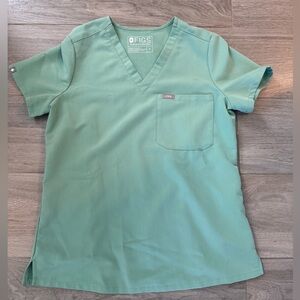 FIGS Catarina One Pocket Scrub Top Size Small Jade (light green)